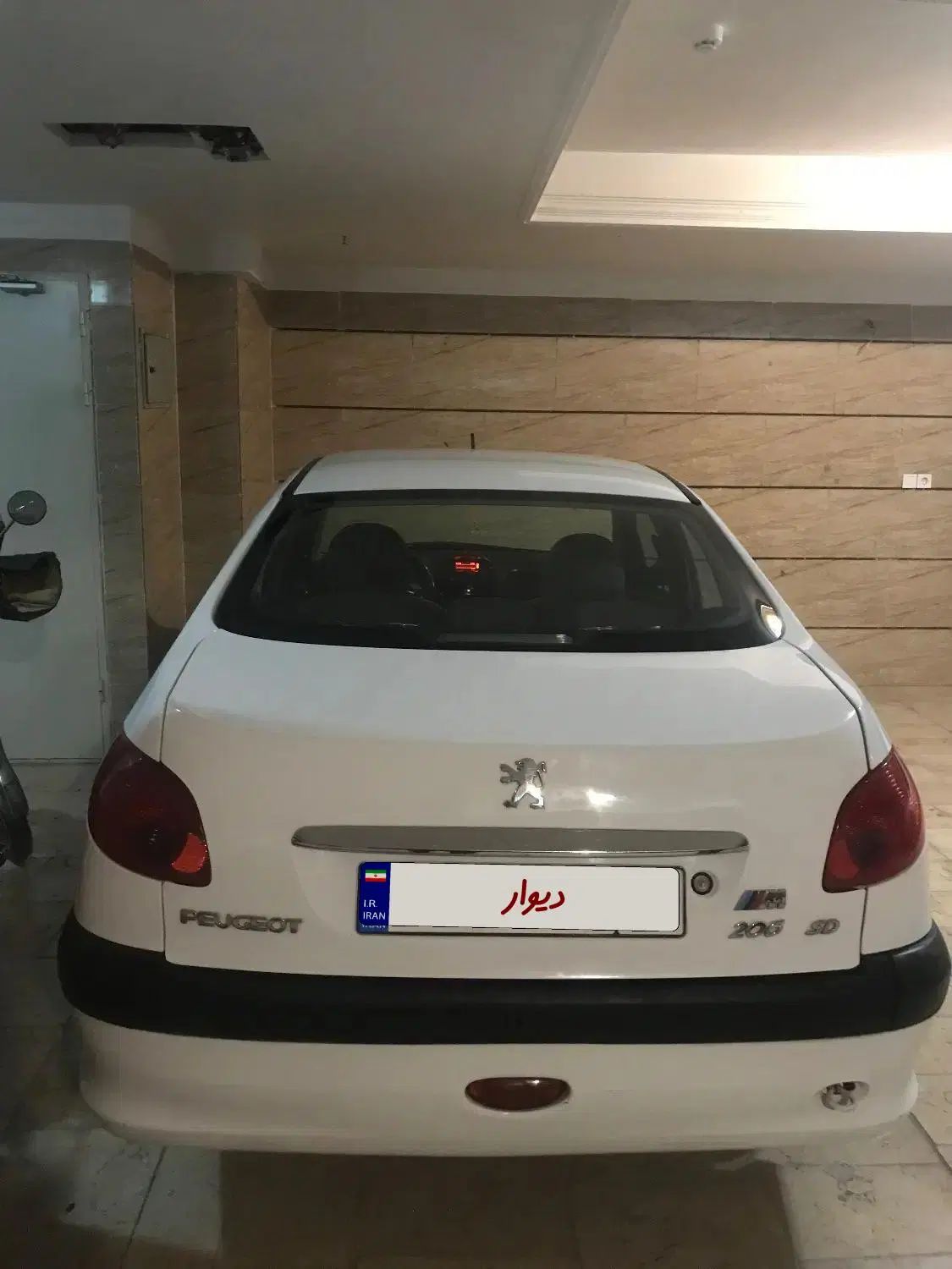 پژو ۲۰۶ صندوق دار v8 - 1396