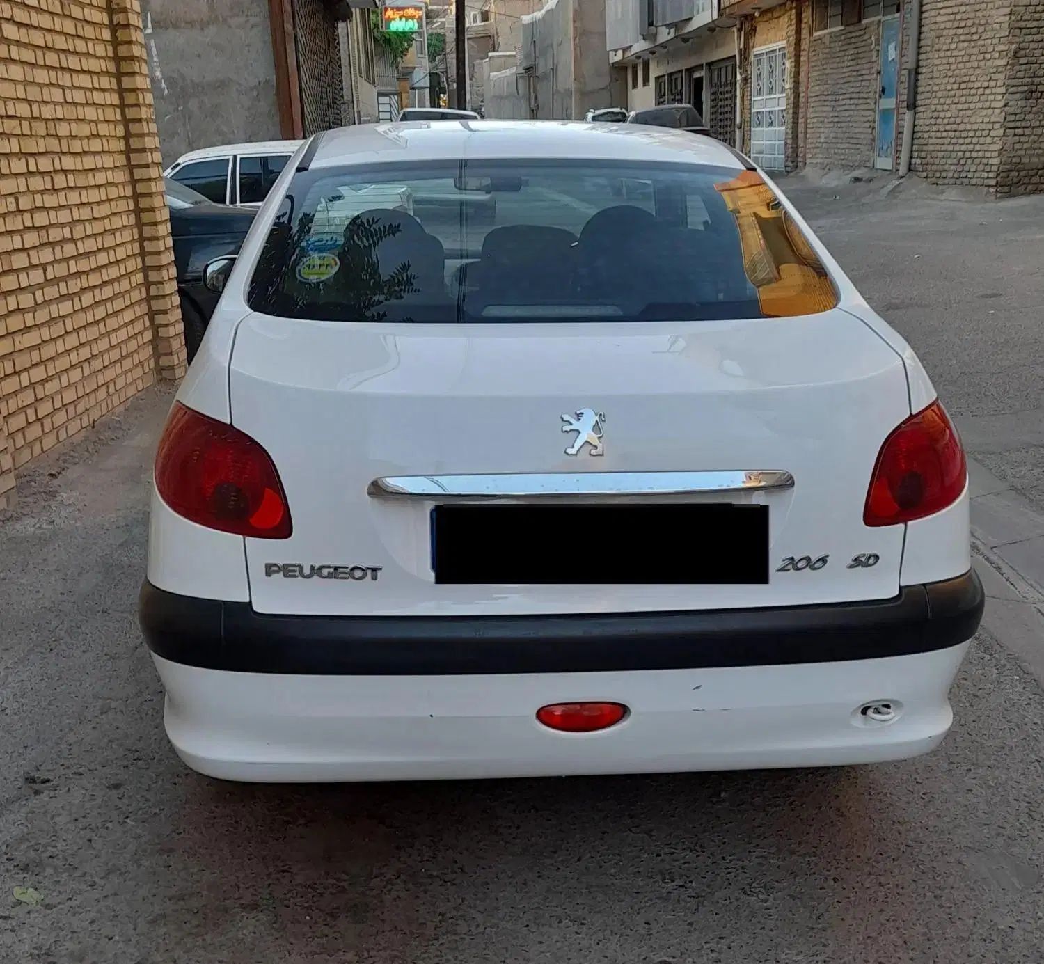پژو ۲۰۶ صندوق دار v8 - 1400
