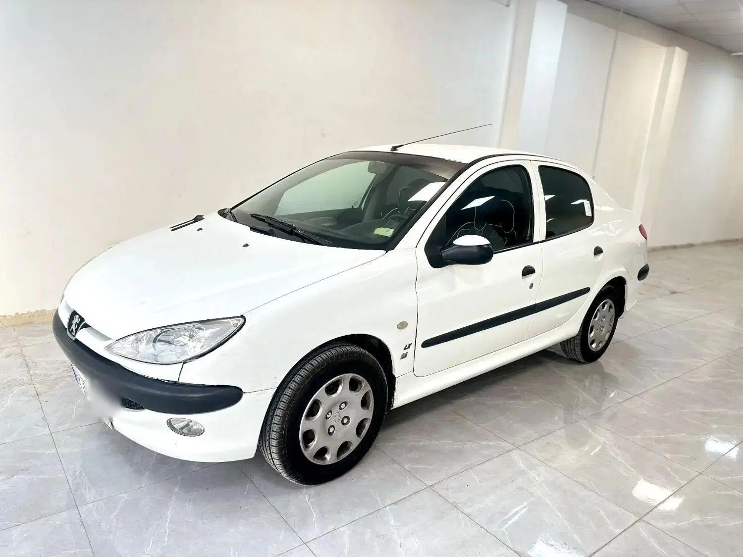 پژو ۲۰۶ صندوق دار v8 - 1396