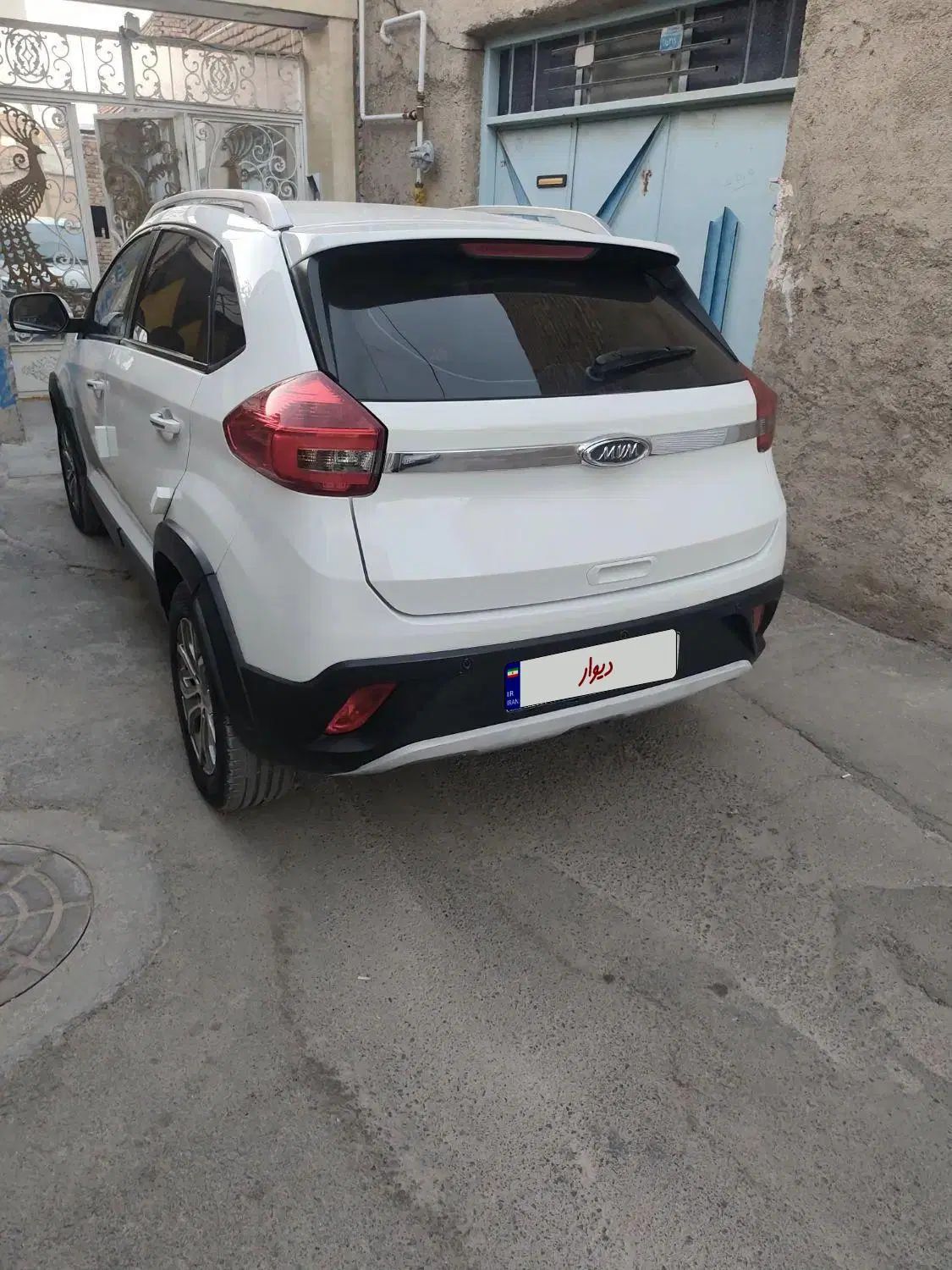 ام وی ام X22 دنده‌ای لاکچری - 1396