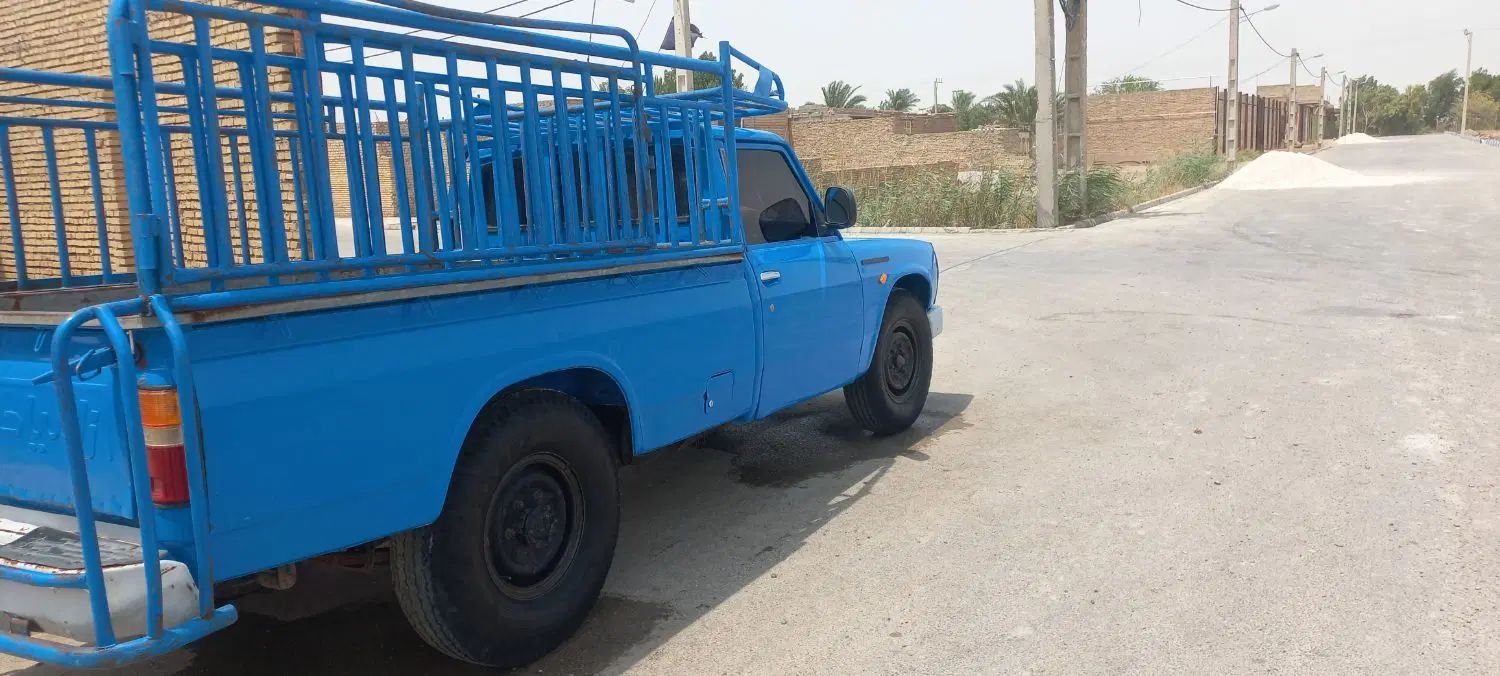 نیسان رونیز دنده‌ای - 1389