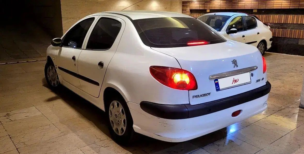 پژو ۲۰۶ صندوق دار v8 - 1393