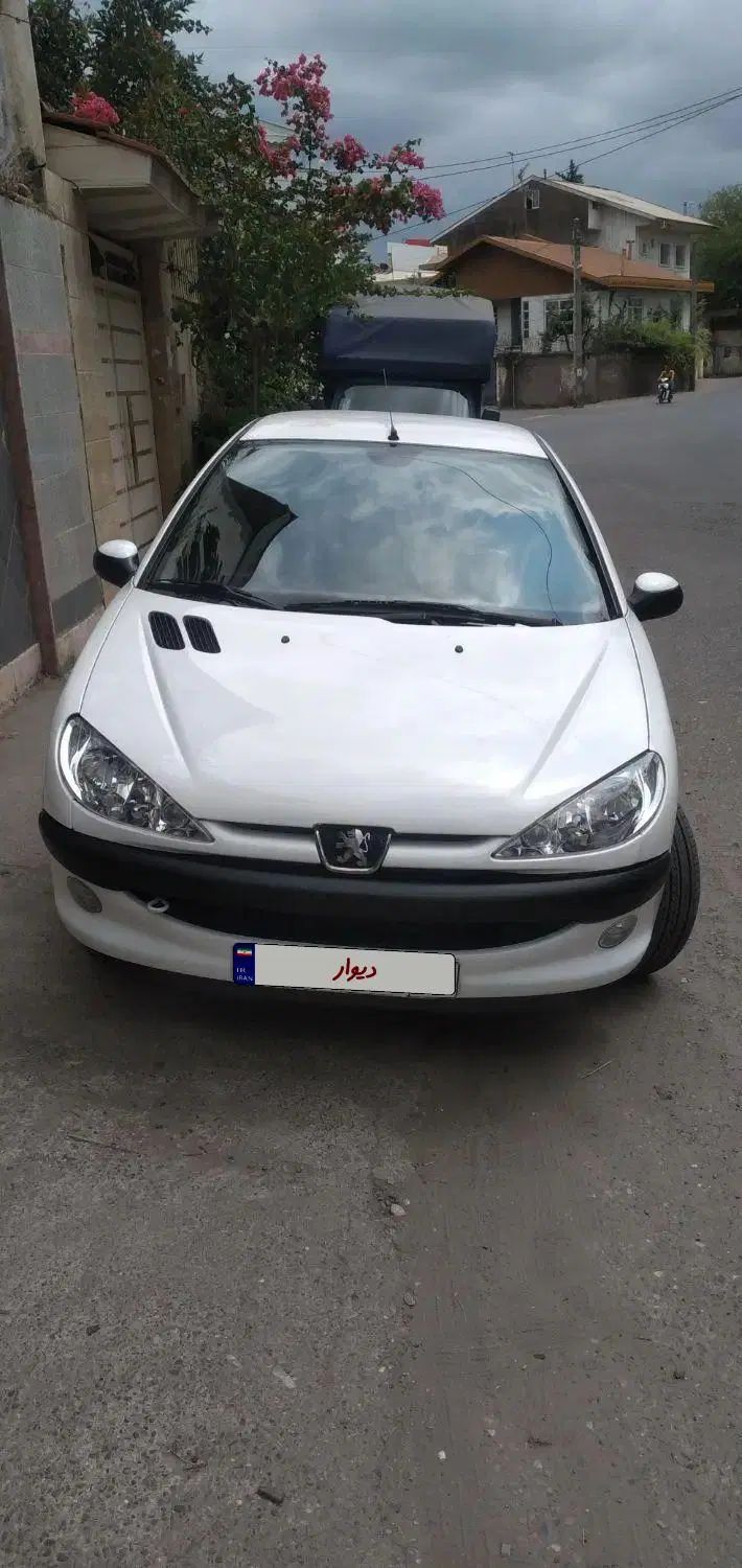 پژو ۲۰۶ صندوق دار v8 - 1395