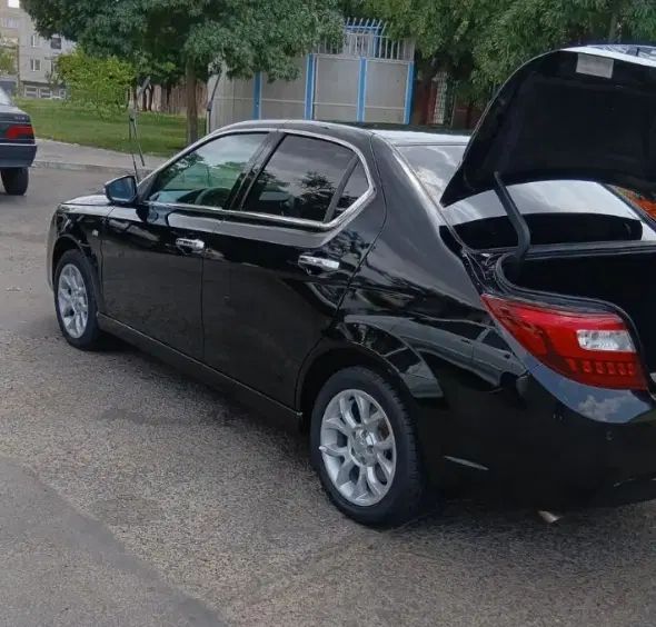 دنا پلاس توربو اتوماتیک - 1402