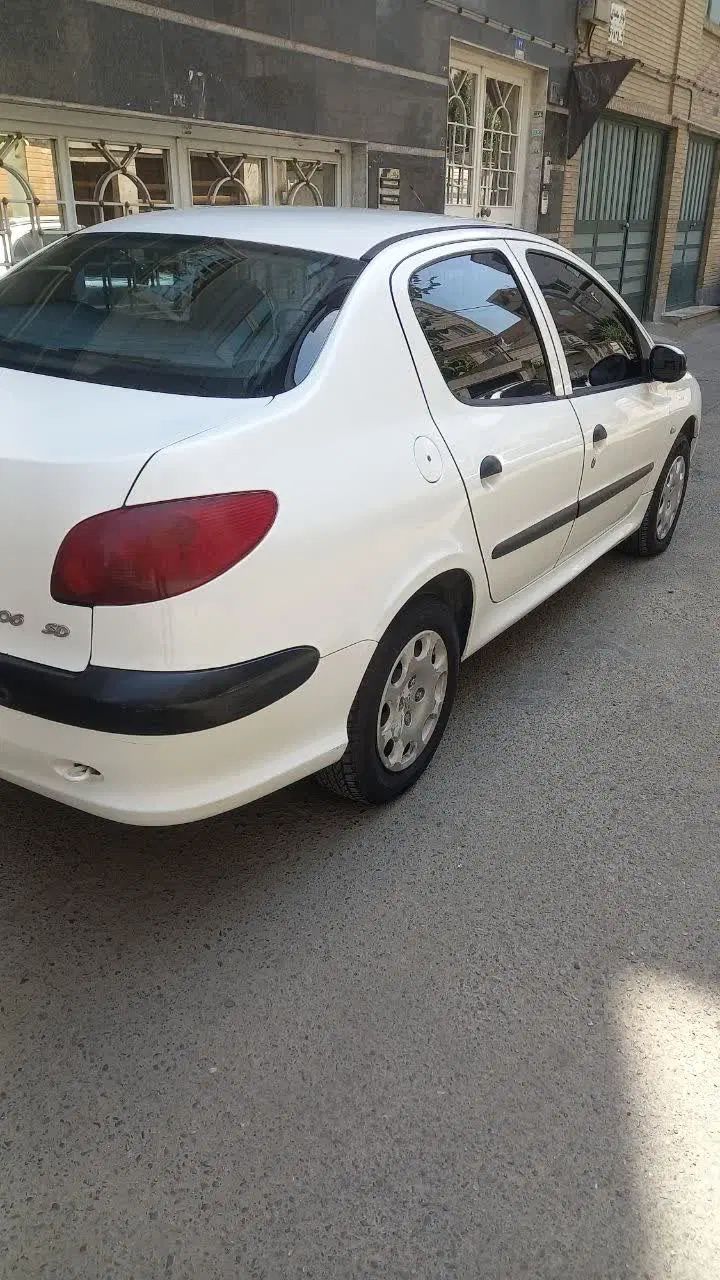 پژو ۲۰۶ صندوق دار v8 - 1397