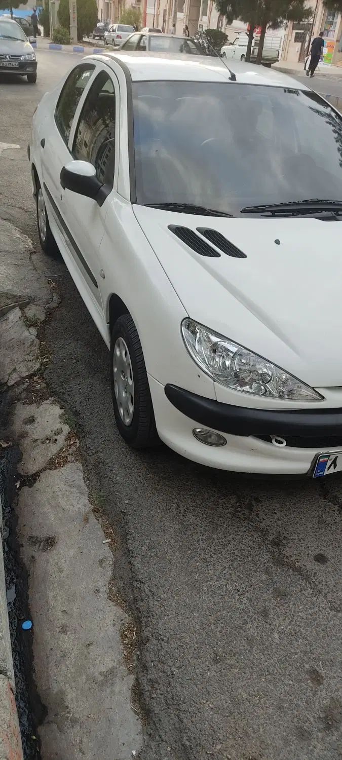 پژو ۲۰۶ صندوق دار v8 - 1396