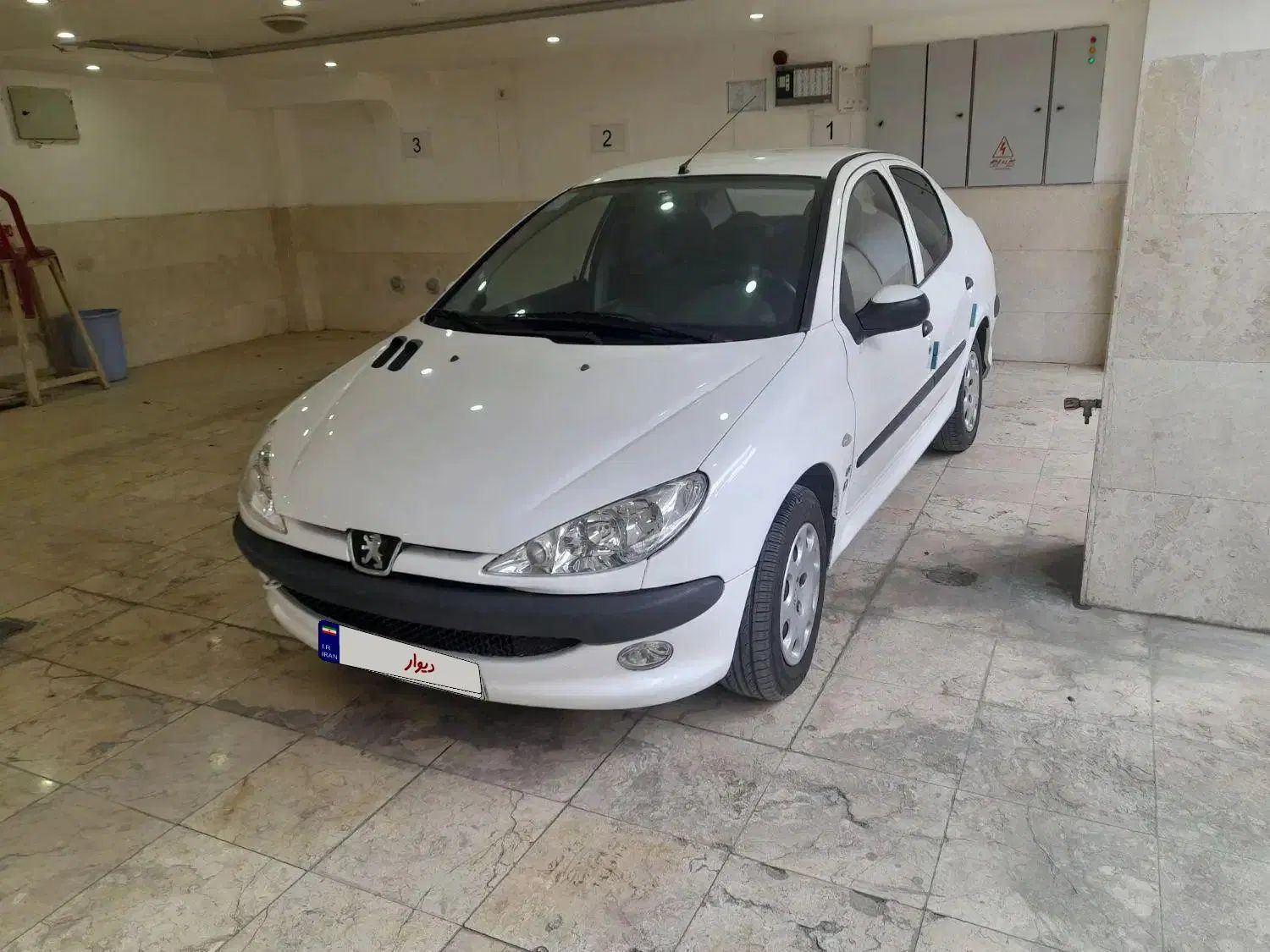 پژو ۲۰۶ صندوق دار v8 - 1396