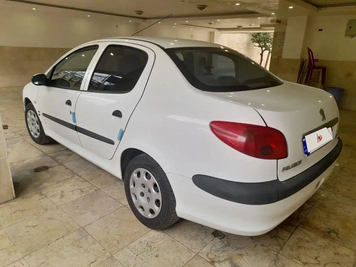 پژو ۲۰۶ صندوق دار v8 - 1396