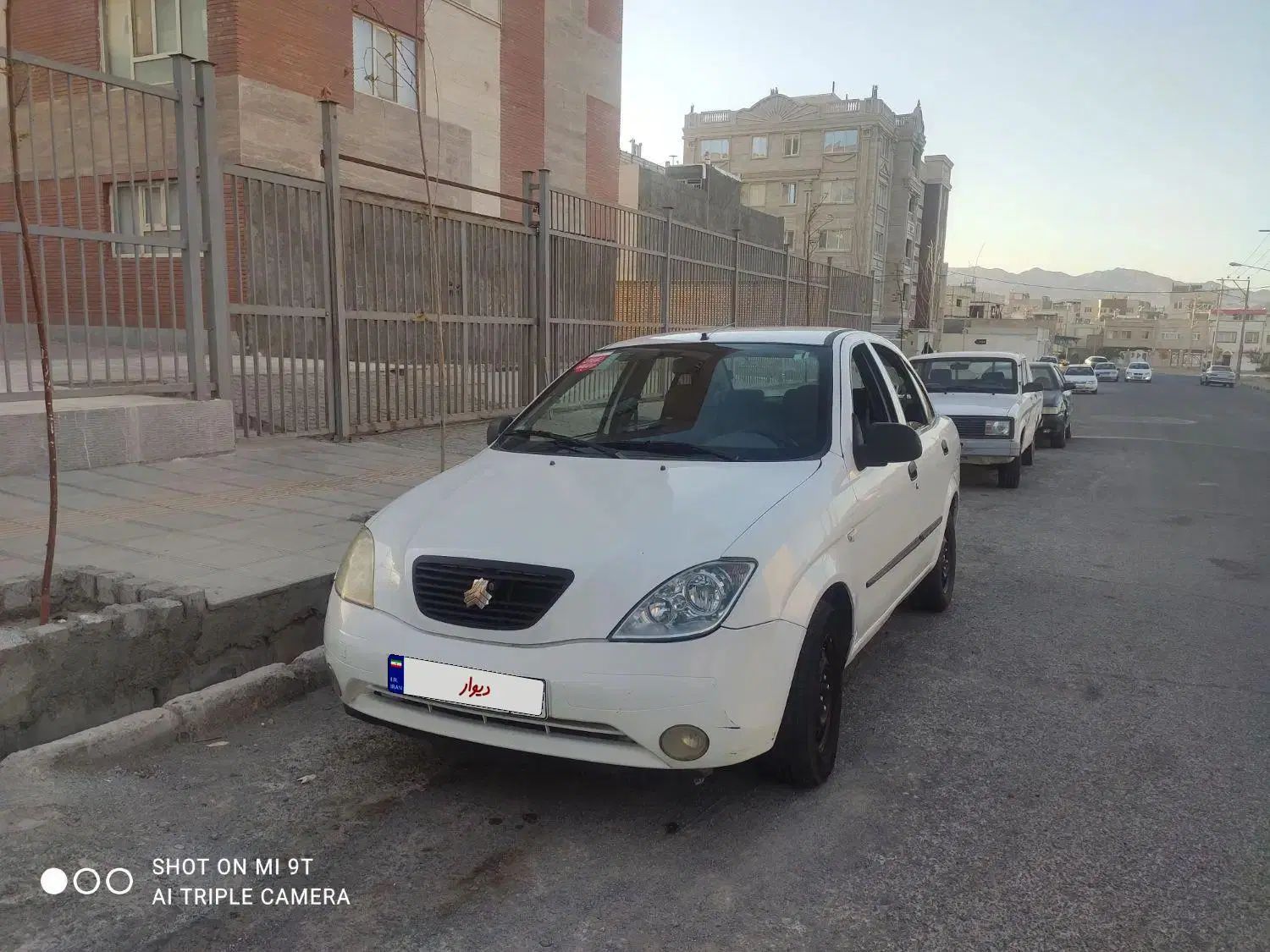 تیبا صندوق دار SX - 1400