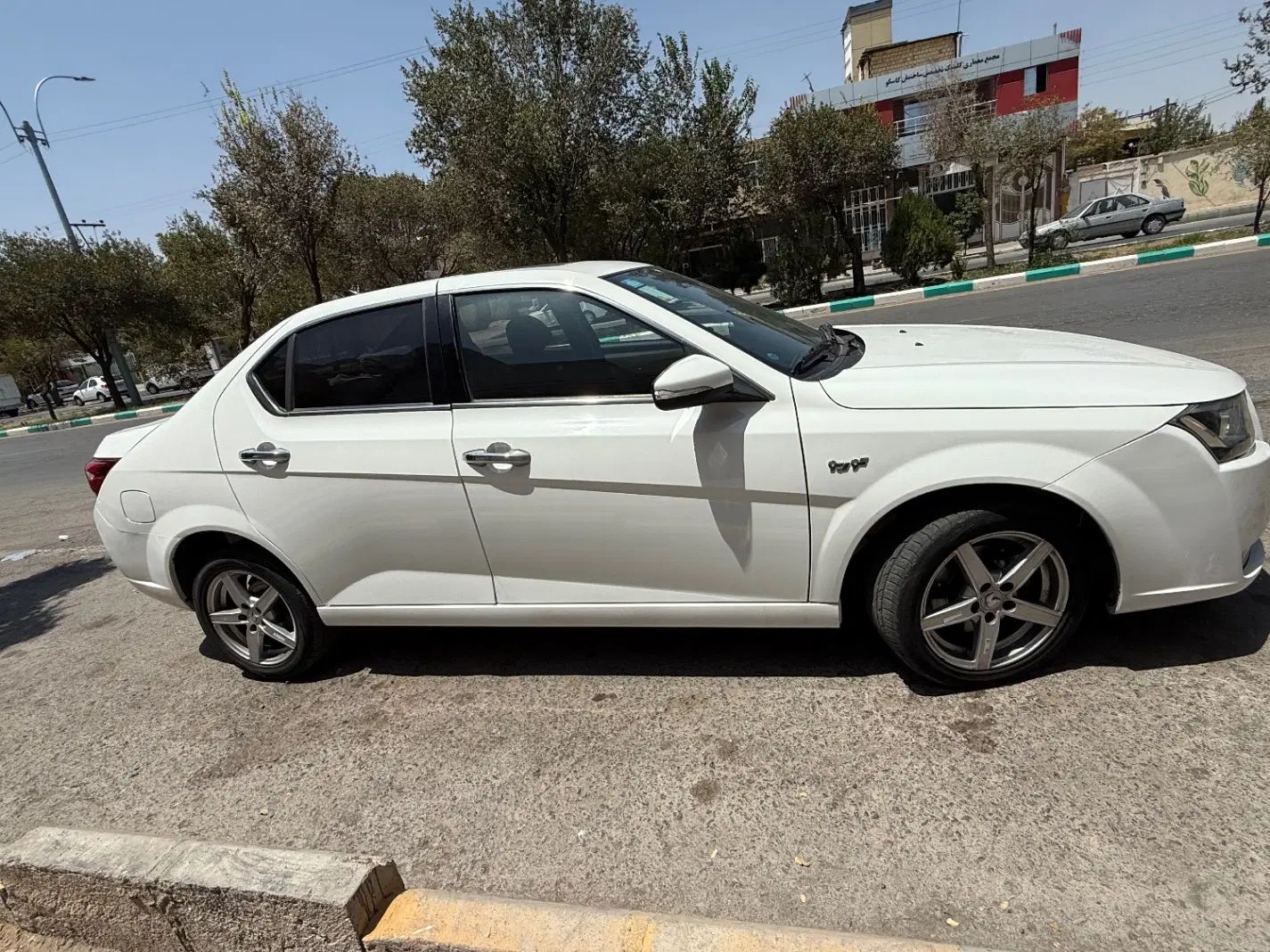 دنا پلاس توربو اتوماتیک - 1402
