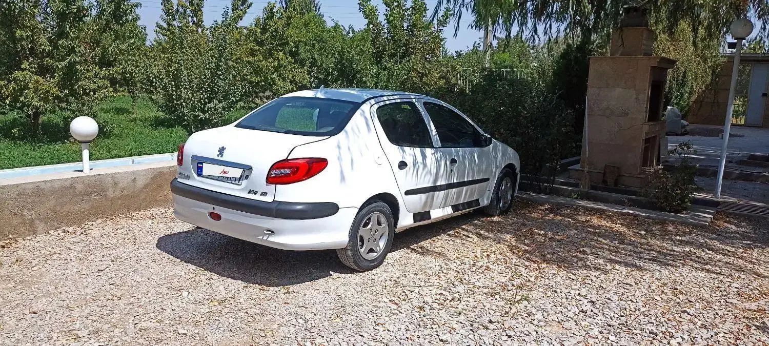 پژو ۲۰۶ صندوق دار v8 - 1394