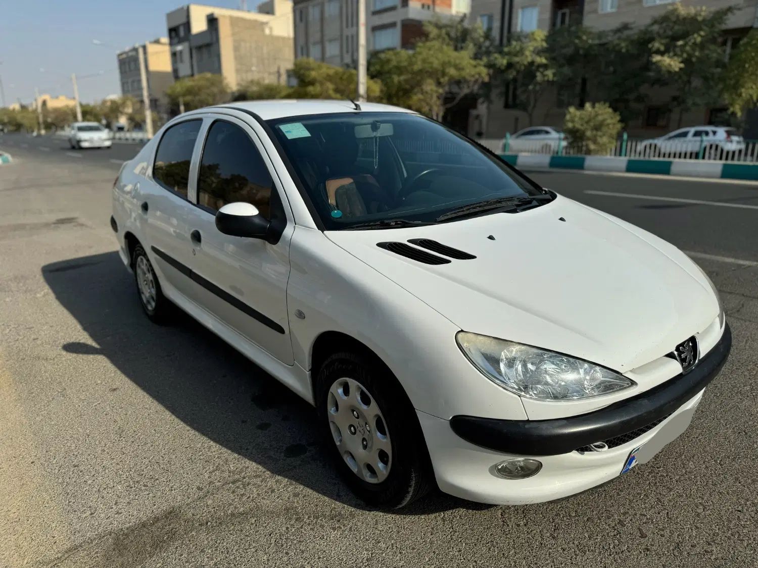 پژو ۲۰۶ صندوق دار v8 - 1396