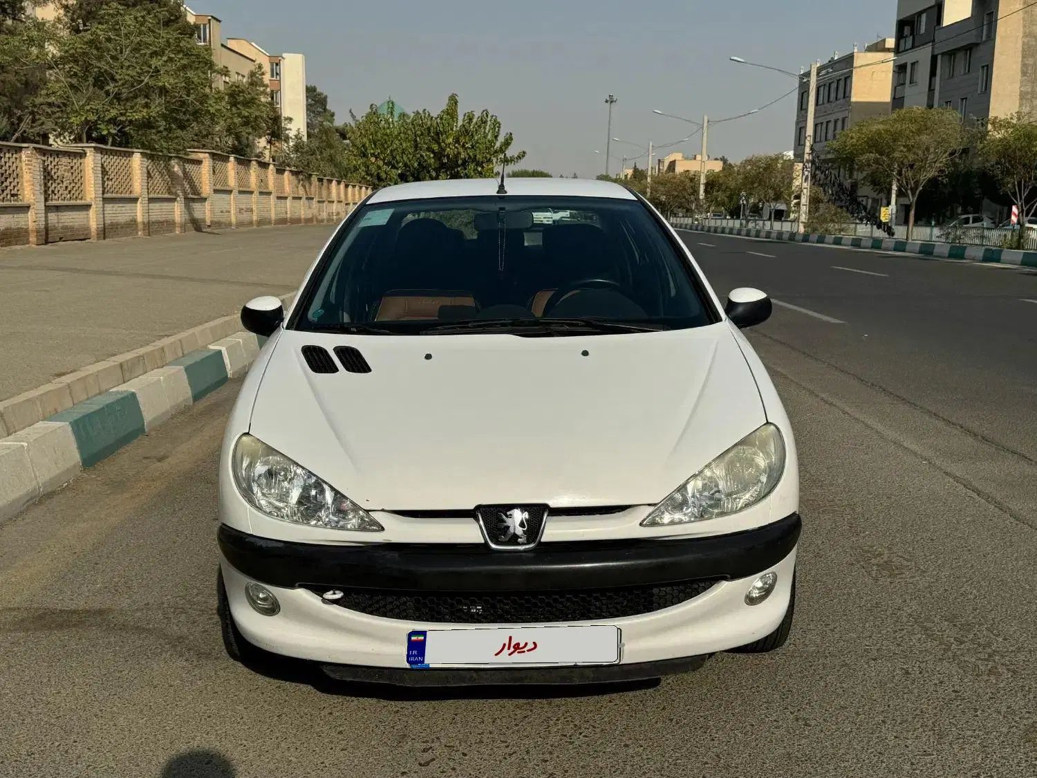 پژو ۲۰۶ صندوق دار v8 - 1396