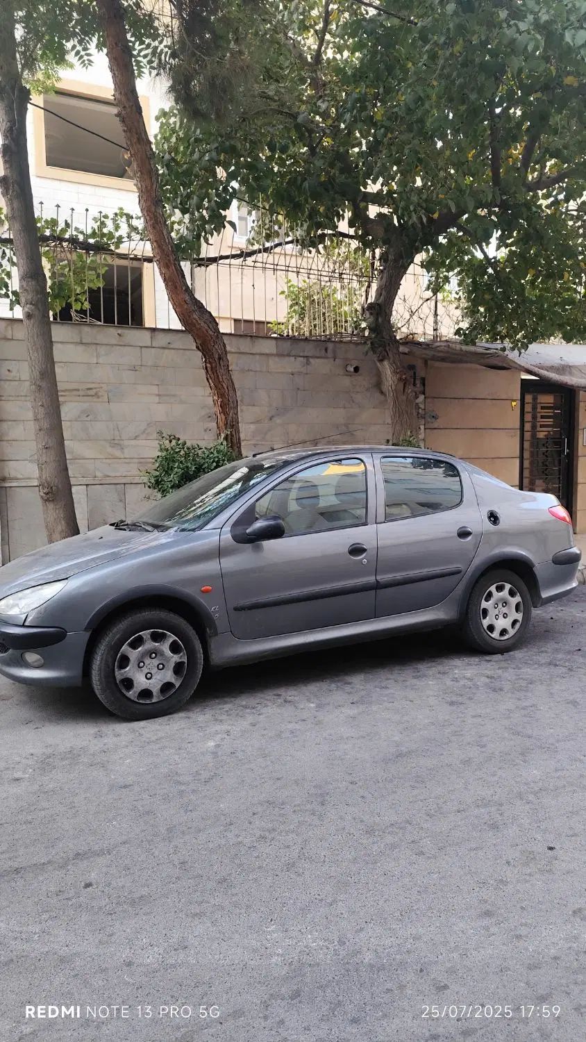 پژو ۲۰۶ صندوق دار v8 - 1390