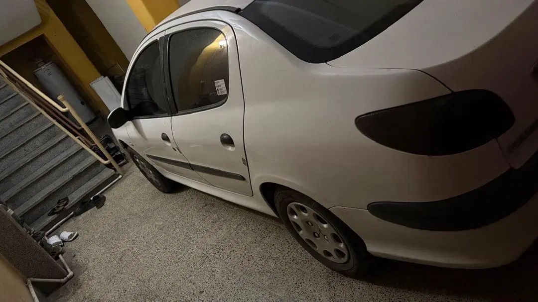 پژو ۲۰۶ صندوق دار v8 - 1390