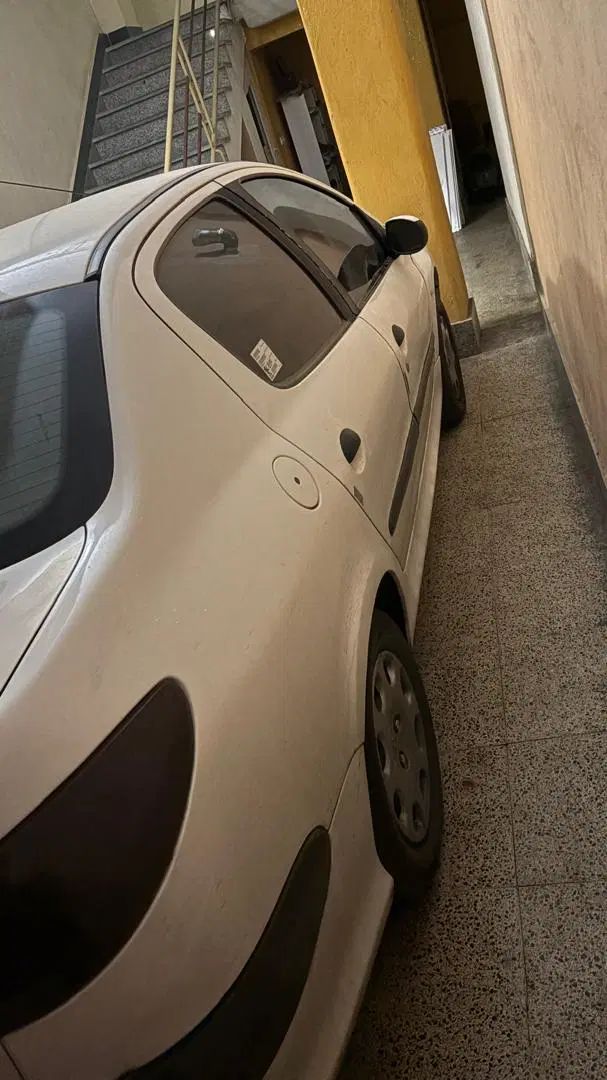 پژو ۲۰۶ صندوق دار v8 - 1390
