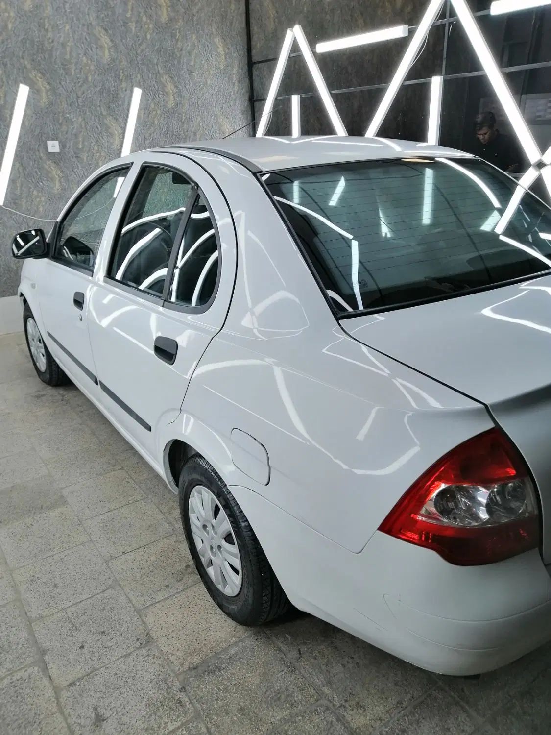 تیبا صندوق دار SX - 1398