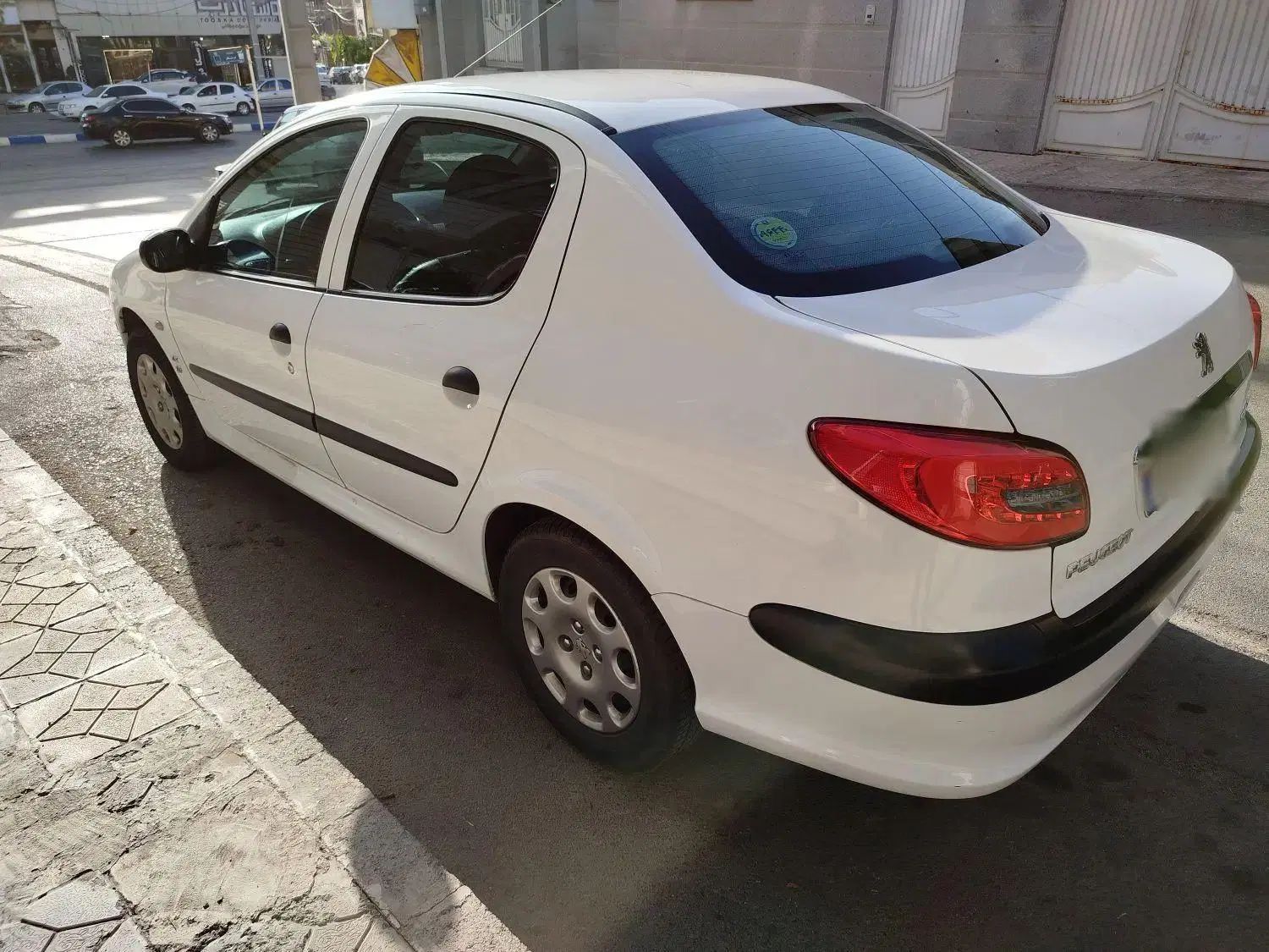 پژو ۲۰۶ صندوق دار v8 - 1399