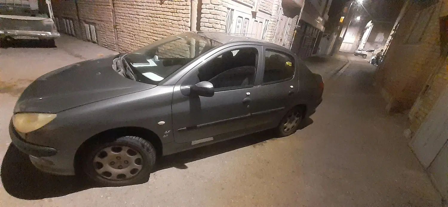 پژو ۲۰۶ صندوق دار v8 - 1394