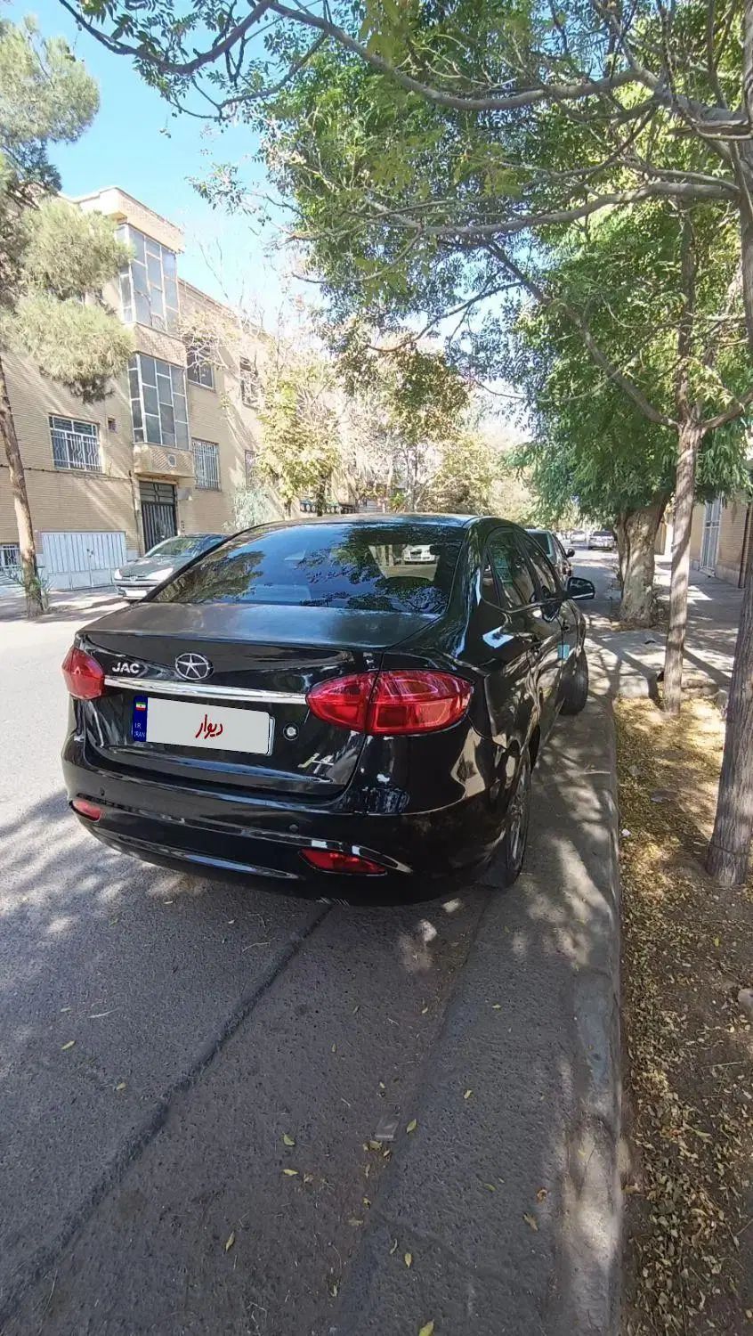 جک J4 اتوماتیک آپشنال - 1402