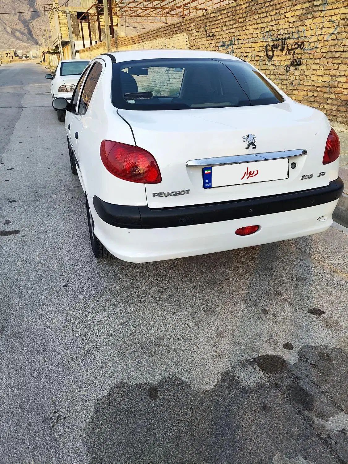 پژو ۲۰۶ صندوق دار v8 - 1393