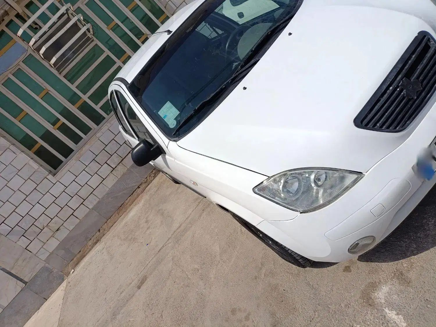 تیبا صندوق دار SX - 1401