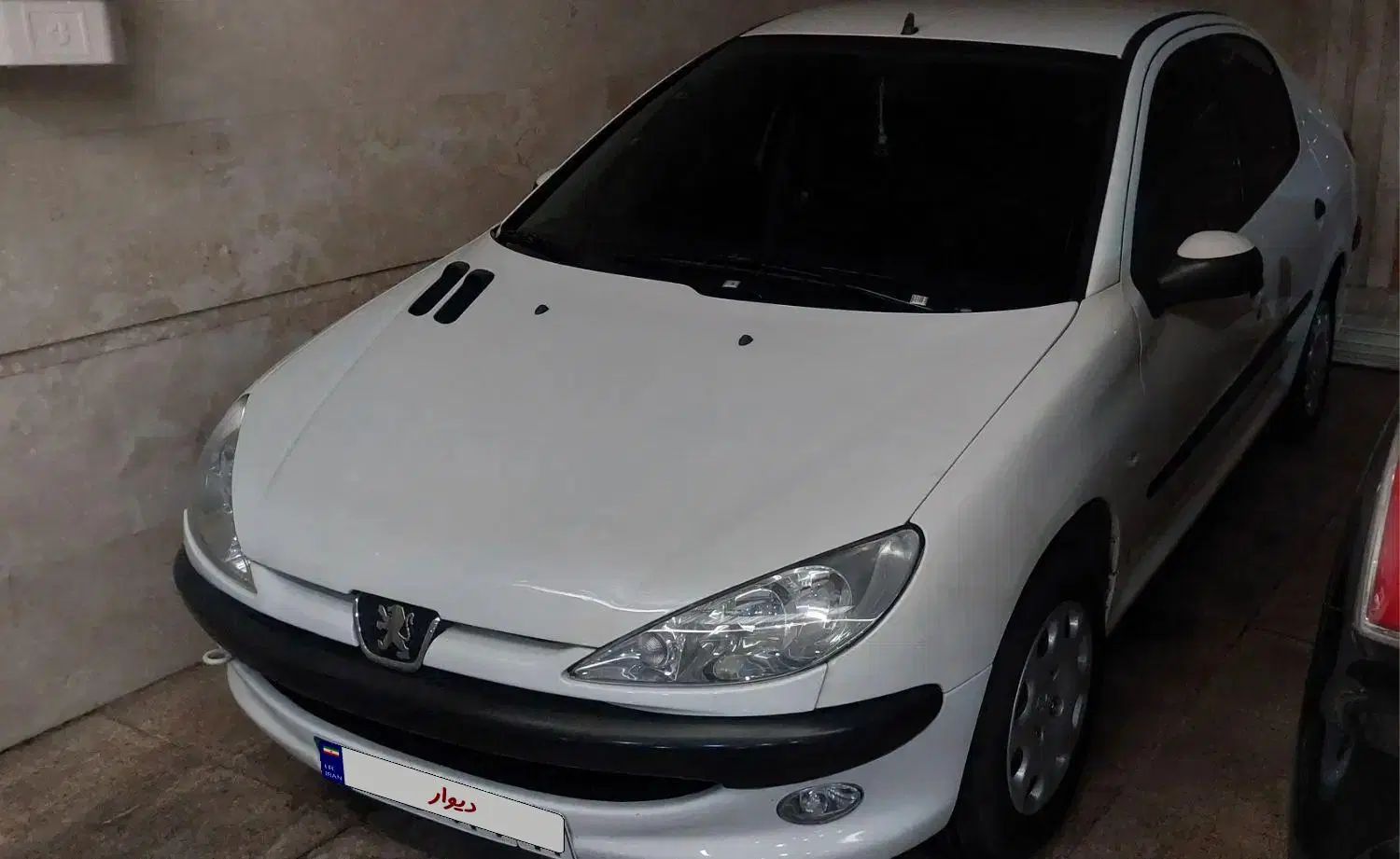 پژو ۲۰۶ صندوق دار v8 - 1390