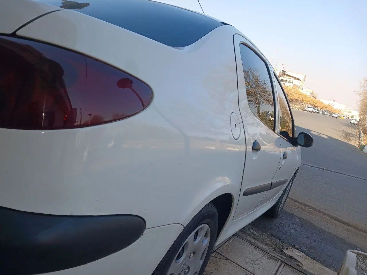 پژو ۲۰۶ صندوق دار v8 - 1395
