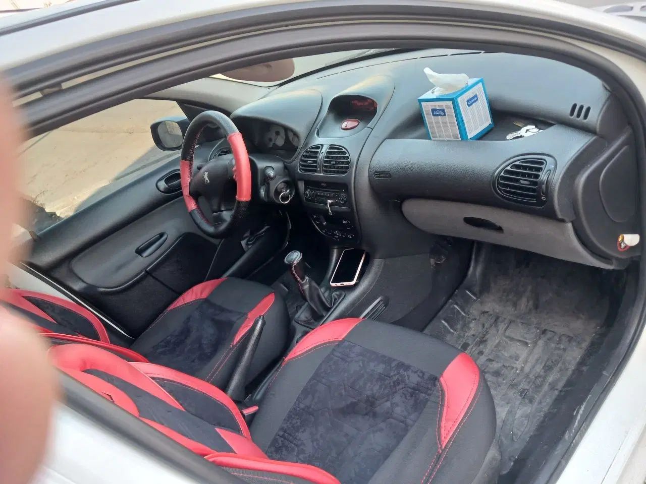 پژو ۲۰۶ صندوق دار v8 - 1395