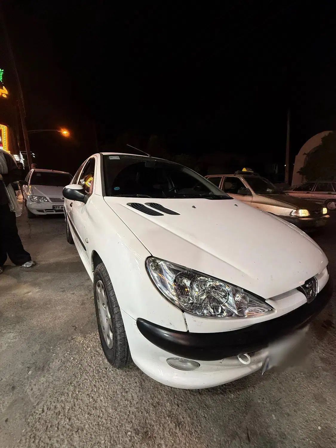 پژو ۲۰۶ صندوق دار v8 - 1393