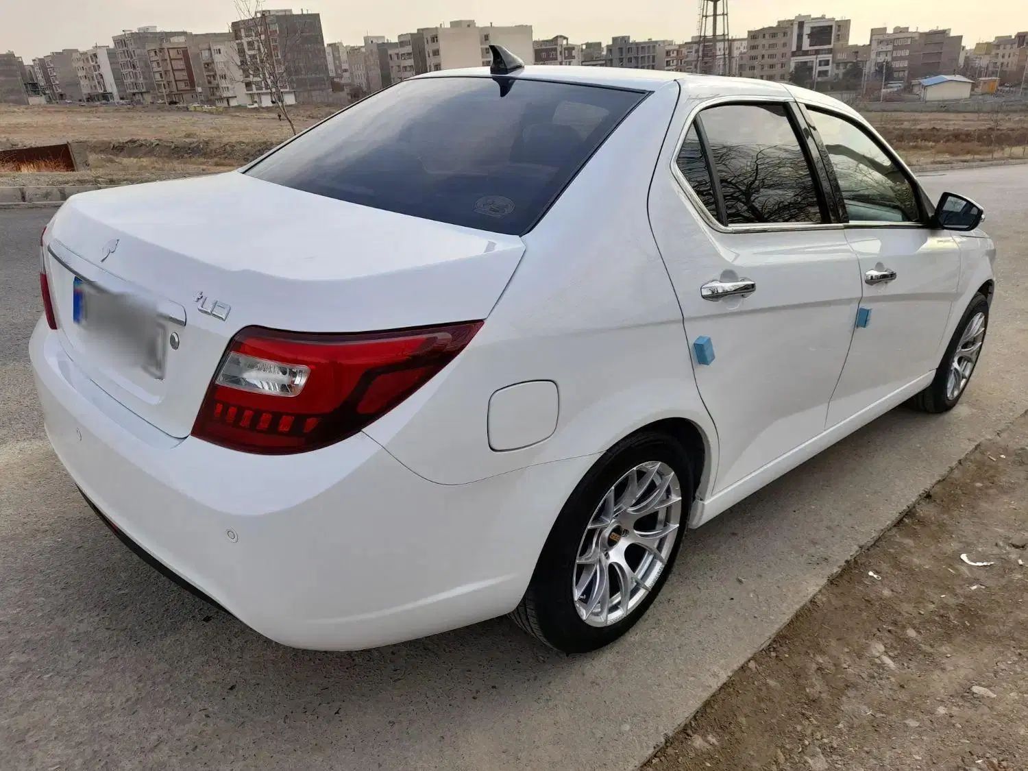دنا پلاس ۵ دنده EF7 - 1402