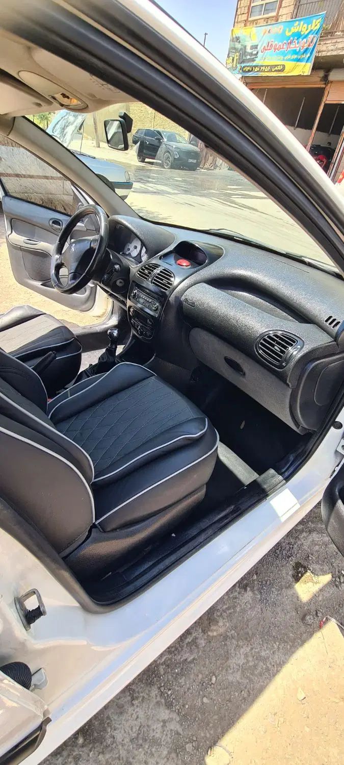 پژو ۲۰۶ صندوق دار v8 - 1395