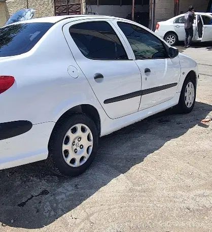 پژو ۲۰۶ صندوق دار v8 - 1395