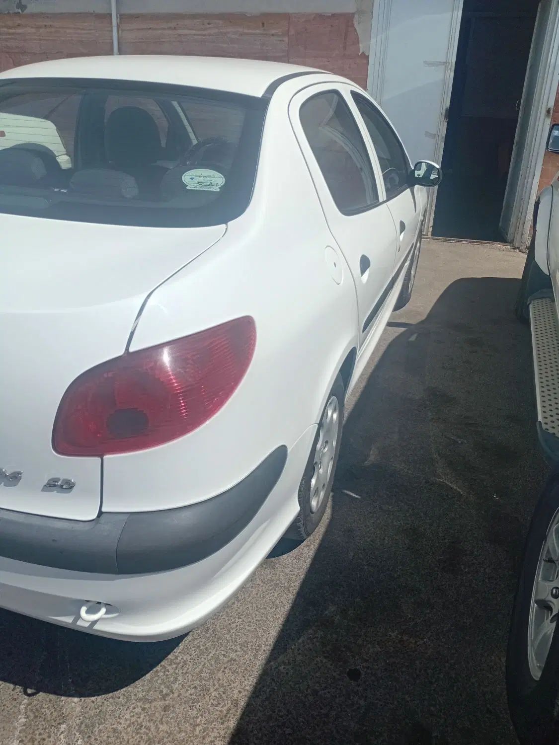 پژو ۲۰۶ صندوق دار v8 - 1399