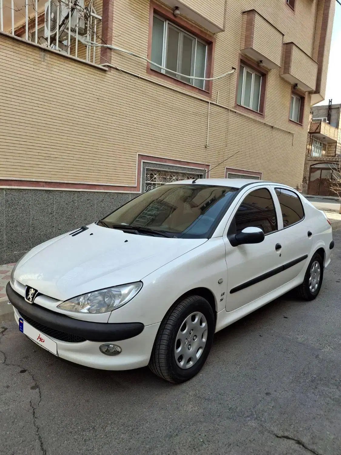 پژو ۲۰۶ صندوق دار v8 - 1395