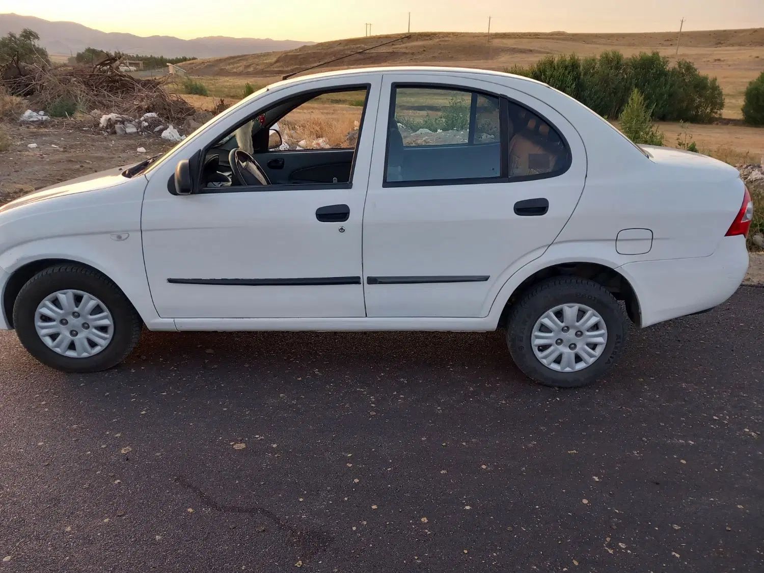 تیبا صندوق دار SX - 1400