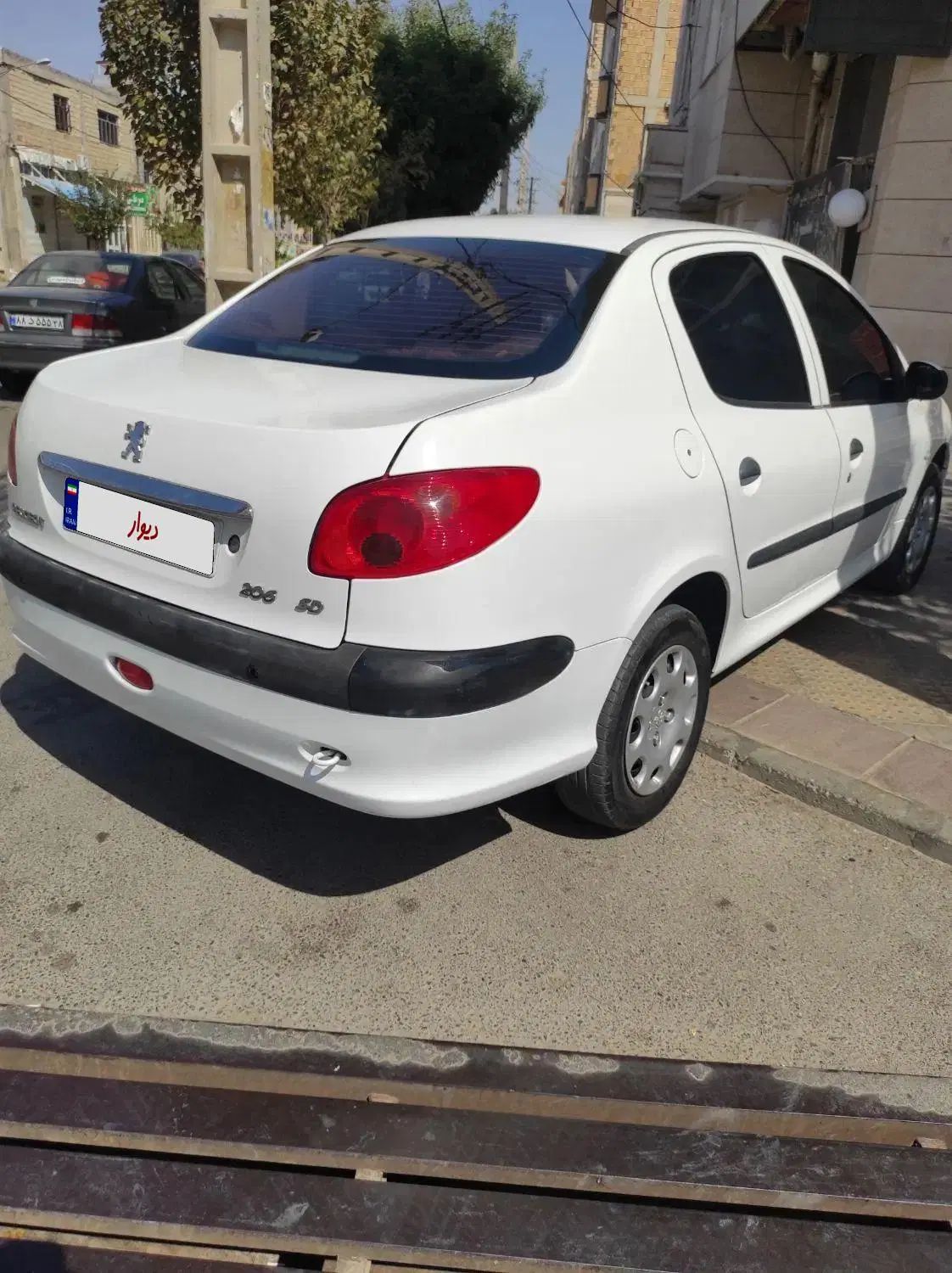 پژو ۲۰۶ صندوق دار v8 - 1394