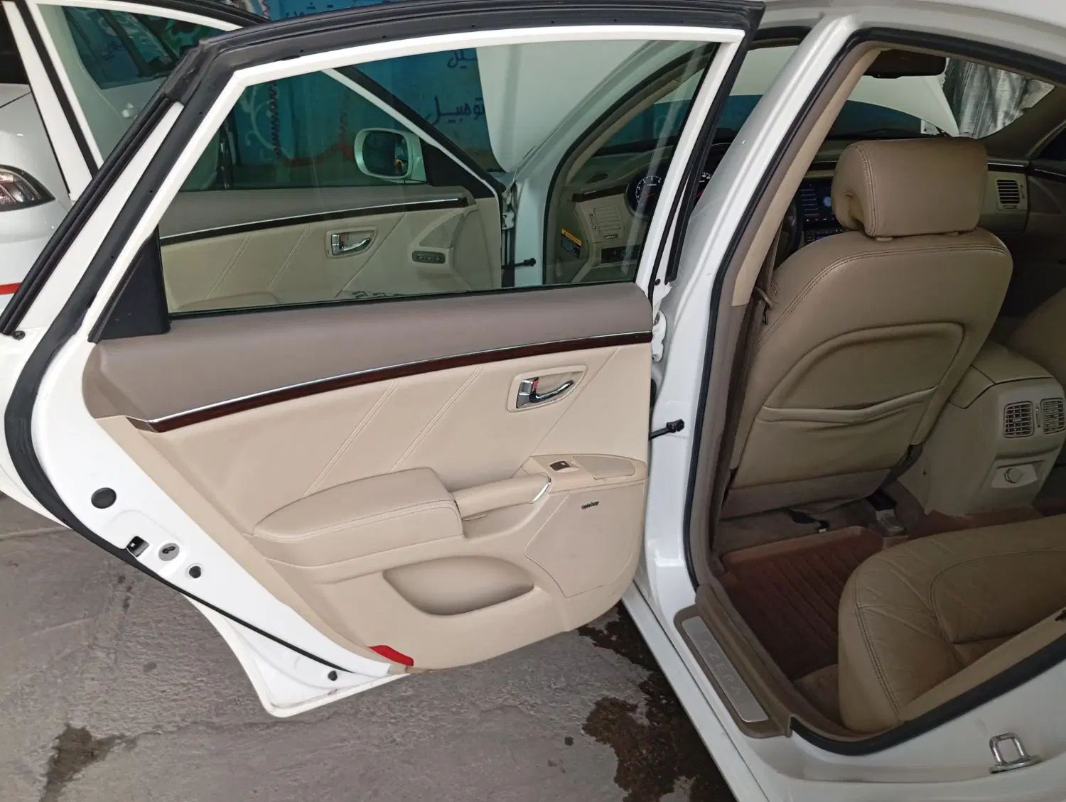 هیوندای آزرا (گرنجور) 3300cc - 2010