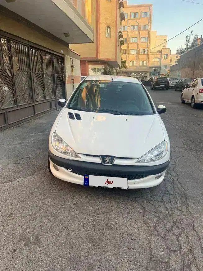 پژو ۲۰۶ صندوق دار v8 - 1392