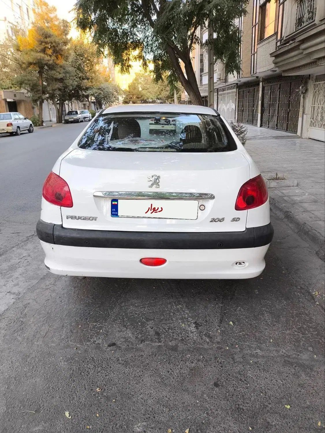 پژو ۲۰۶ صندوق دار v8 - 1394
