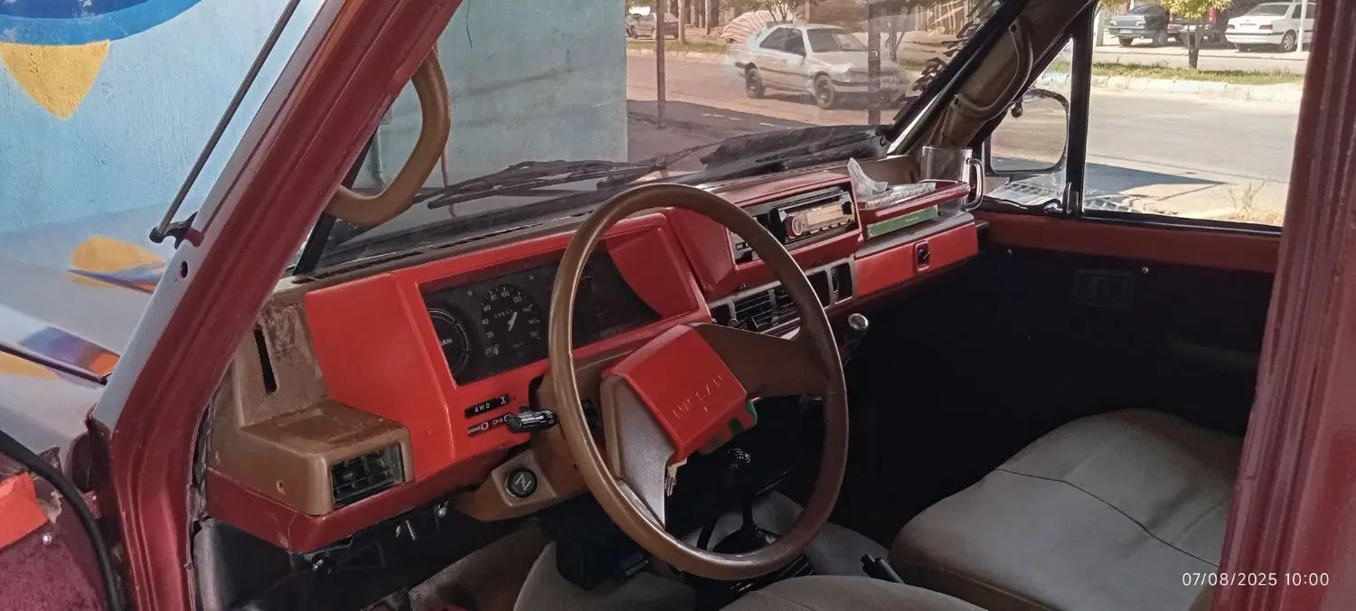 نیسان پاترول دو درب دنده‌ای - 1987