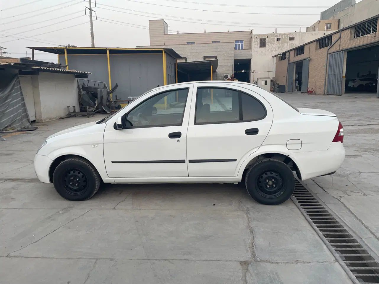 تیبا صندوق دار SX - 1399