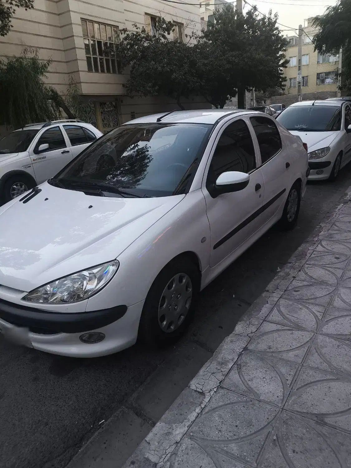 پژو ۲۰۶ صندوق دار v8 - 1390