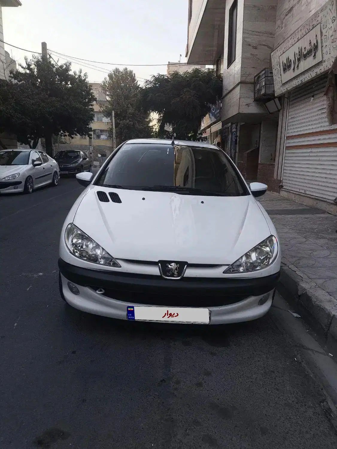پژو ۲۰۶ صندوق دار v8 - 1390