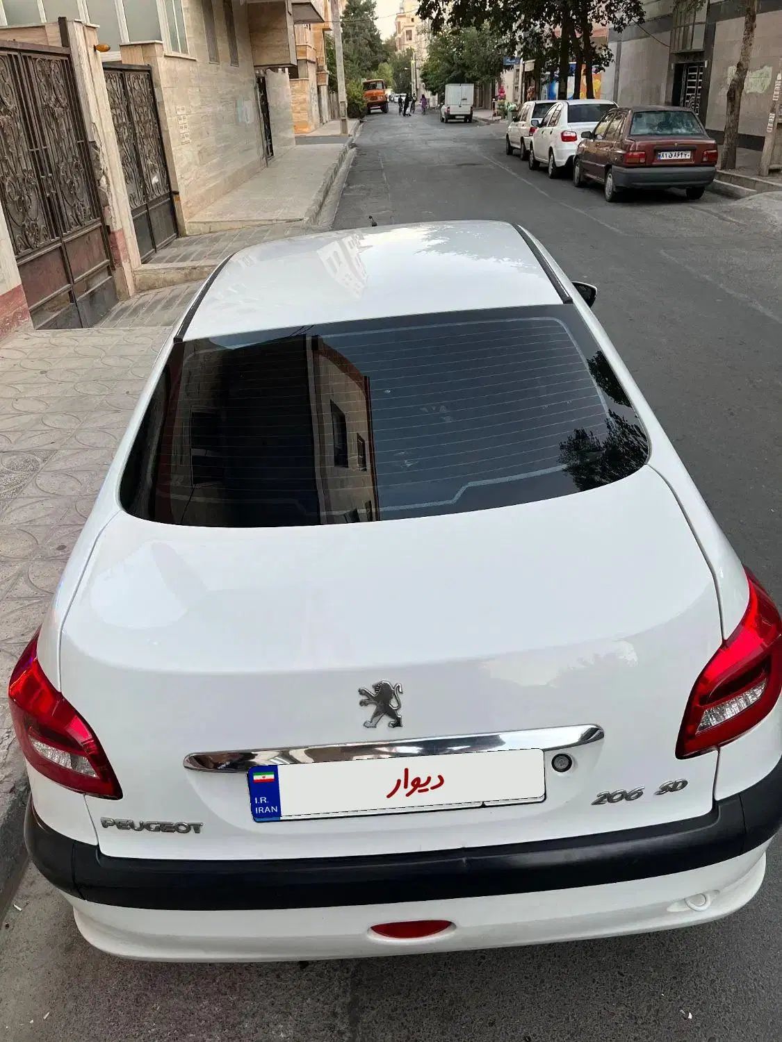 پژو ۲۰۶ صندوق دار v8 - 1390