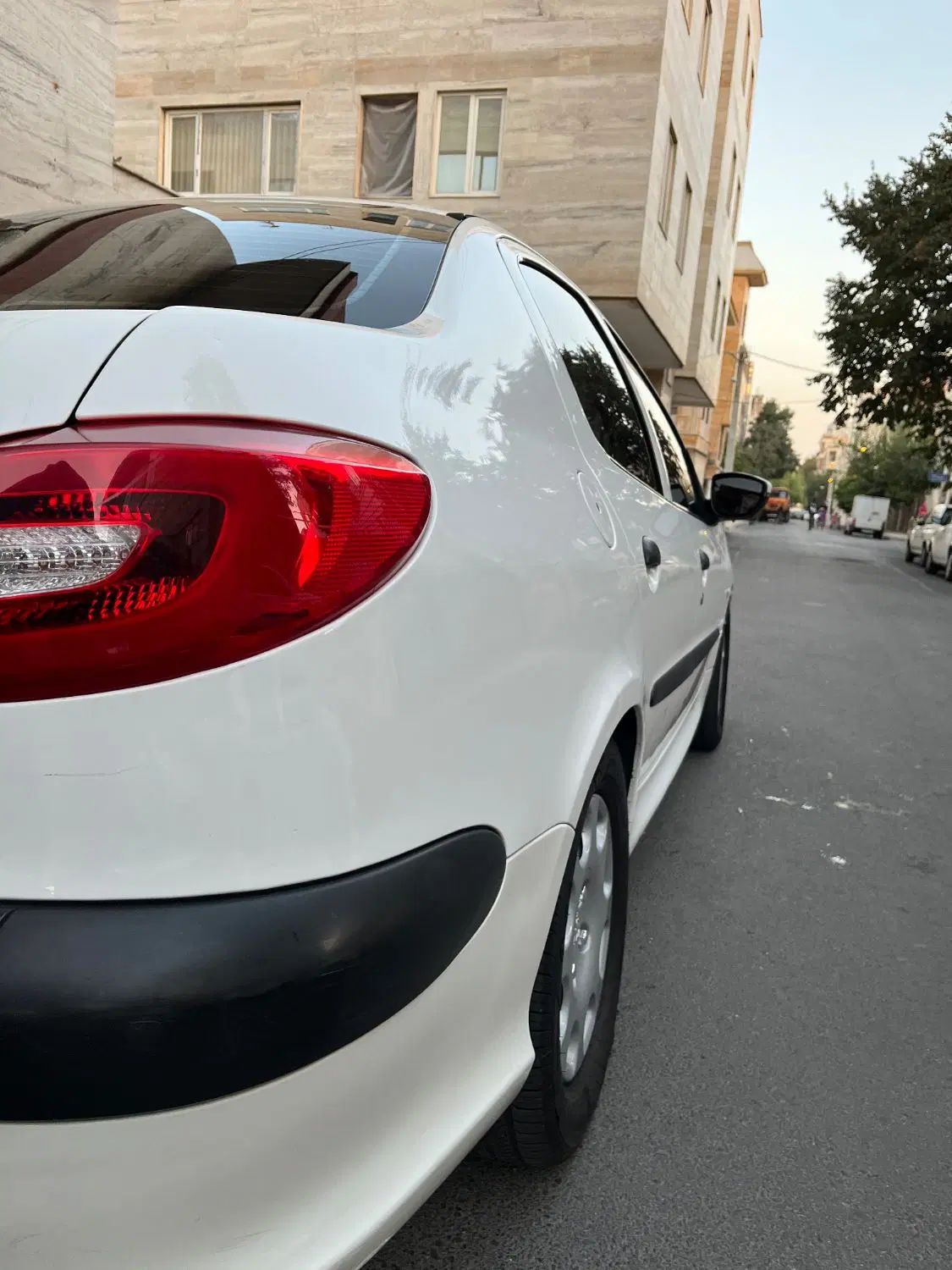 پژو ۲۰۶ صندوق دار v8 - 1390