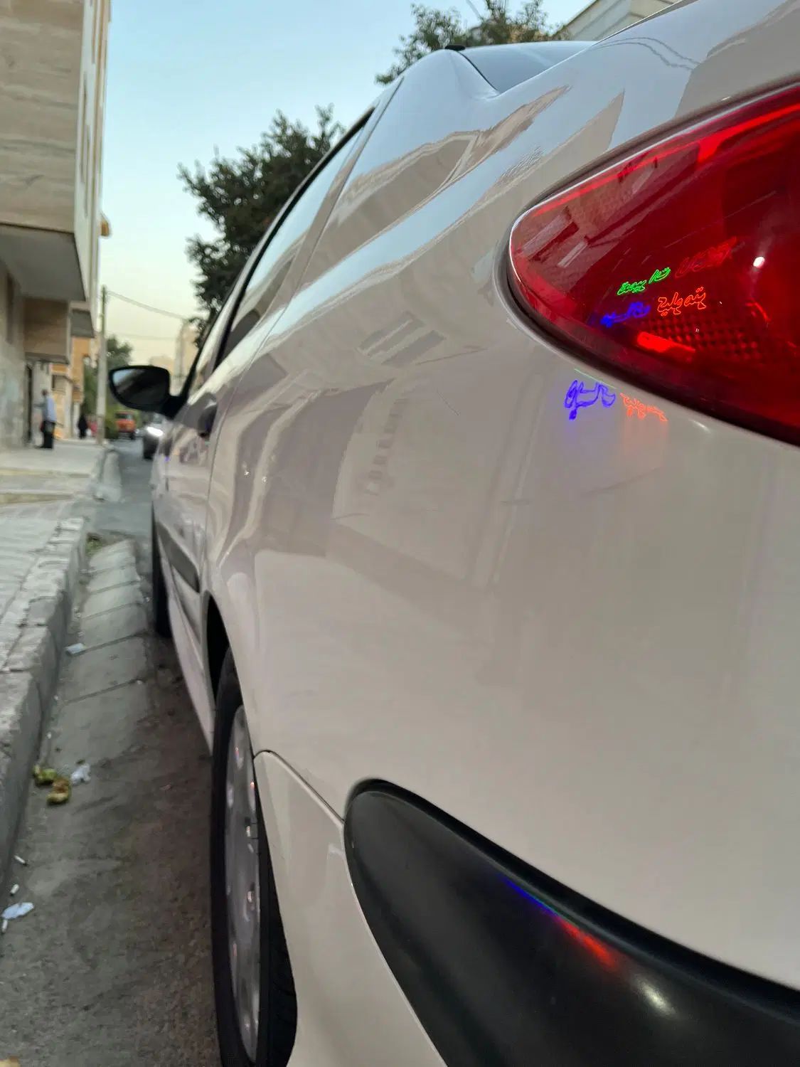 پژو ۲۰۶ صندوق دار v8 - 1390