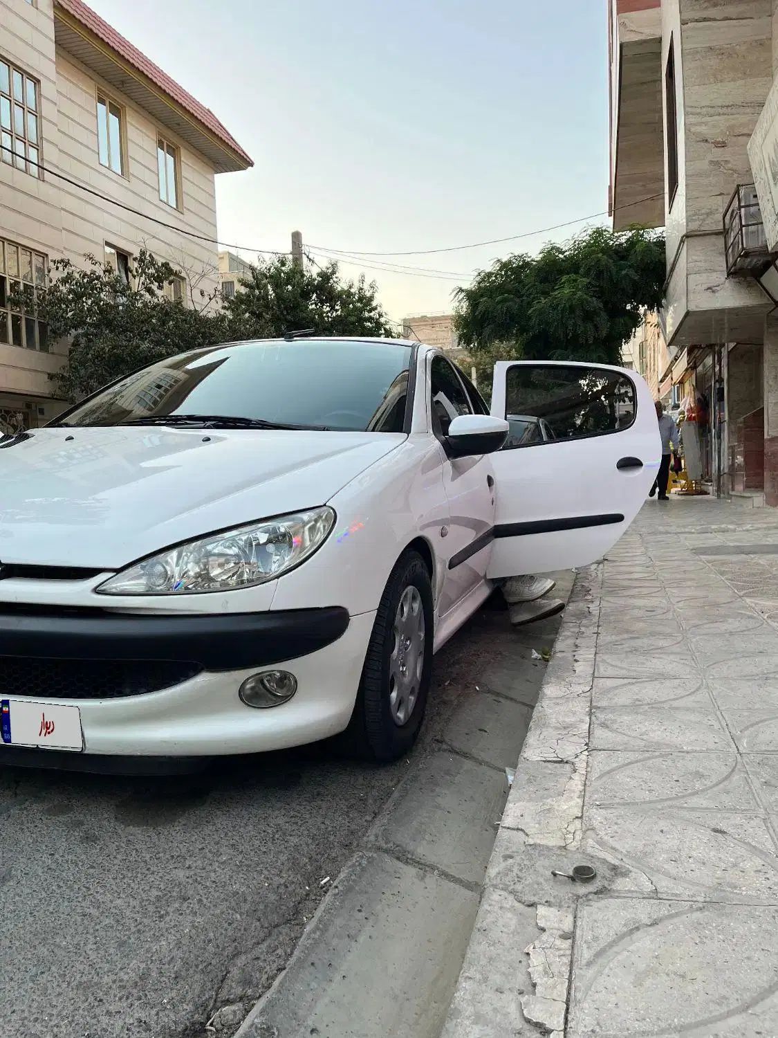 پژو ۲۰۶ صندوق دار v8 - 1390