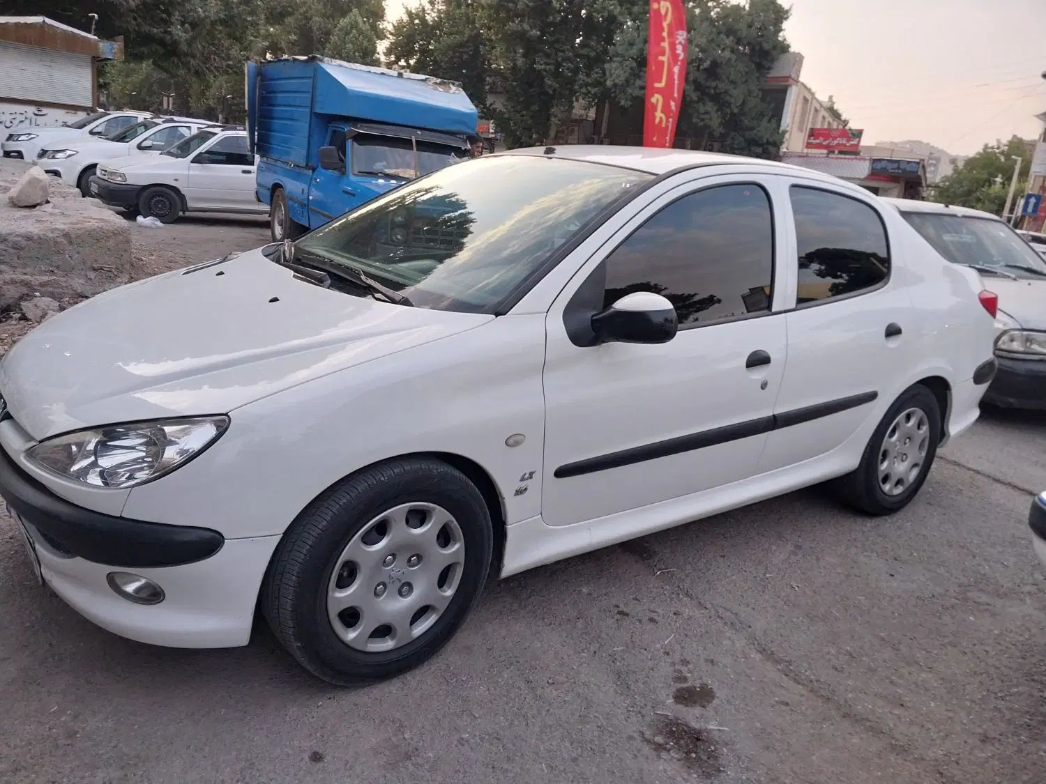 پژو ۲۰۶ صندوق دار v8 - 1397