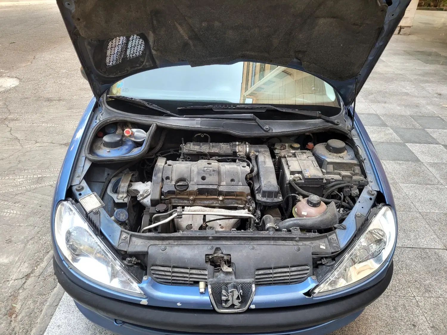 پژو ۲۰۶ صندوق دار v8 - 1395